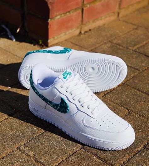 mintgrüne nike air force|Nike Air Force 1 black and white.